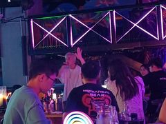 -UP嘻哈酒吧(粉巢店)