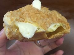 香草冰淇淋泡芙-麦斯晨菲老香港蛋糕(东街店)