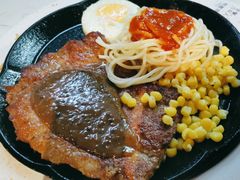 -汤姆家的牛排意面披萨(新城市广场店)