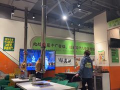 -山野的朋友露营炭火烤肉