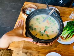 招牌鲜虾粥-颐和•海鲜砂锅粥•啫啫煲(奥林匹克广场店)