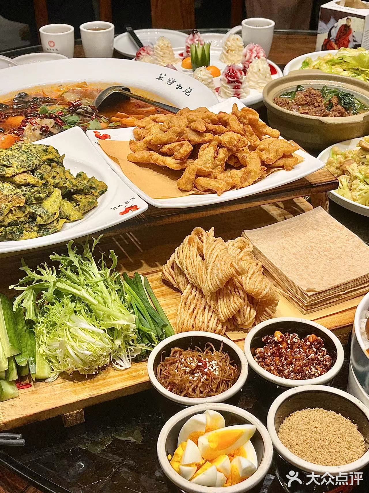 这次吃饭定在笨鸡小跑 ！