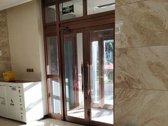 -优诺口腔·VIP尊享中心(爱建机构)