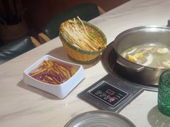 -喃喃椰·糟粕醋·椰子鸡火锅(七堡花园店)