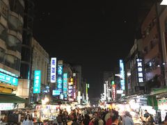 -六合夜市