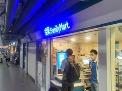 -全家便利店(上海火车站站二店)