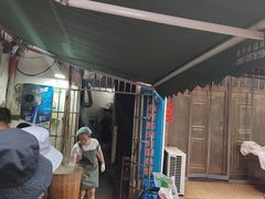 -梁阿婆廿年老牌扣肉糯米饭