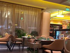 -润园四季椰子鸡火锅(卓越INTOWN店)