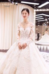 -Lady  Jane高端婚纱礼服馆