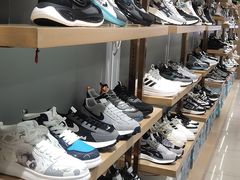 -云柏鞋业(十里堡店)