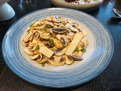雪菜笋尖炒口蘑-杭州桐庐康莱德酒店中餐厅·乐
