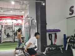 -汗水空间私教健身连锁(SM广场店)