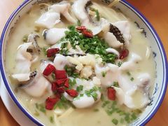 -云河农家乐饭店(福禄缘树山店)