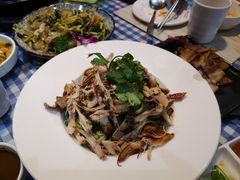 -益百岁牛尾汤(香山路店)