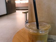 -瑞幸咖啡(巴黎春天陕西路店)