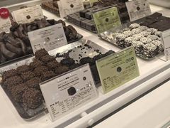 -VENCHI 闻绮(北京国贸商城店)