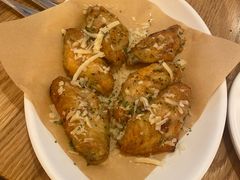 奶酪蒜香鸡翅-城市大道红炉披萨烘焙坊