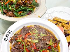 -老周家酱卤猪蹄私房菜(克拉玛依西街店)