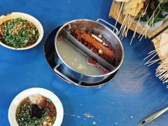 -马路边边串串香形象店(磐石路店)