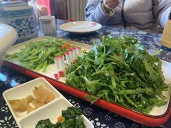 两吃养生茼蒿-王村姑老土炕莜面村(桥东店)