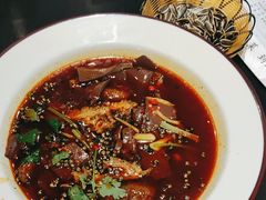 -川流不息·地道川菜·小龙虾(松东路店)