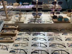 -Trend1881视光·蔡司视觉(领展广场店)