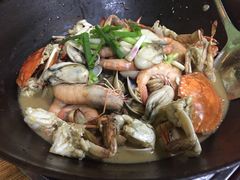 -大富蚝乌东哥饭店·石锅鱼杂·柠檬鸭(革新路店)