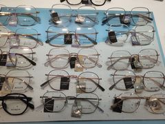 -J-Optical佳视明眼镜·蔡司视觉(青岛金茂览秀城店)