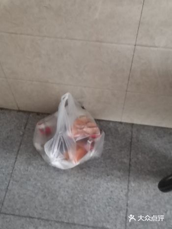 在家隔离的第三天 好像除了吃没什么可干的