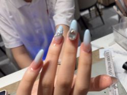 -瞧·享轻奢美甲美睫