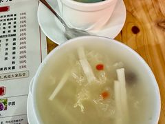 雪耳淮山清补凉-明记凉茶店(安富街店)