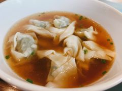 野荠菜鲜肉馄饨-南小馆(迪士尼小镇店)