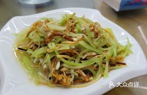 Cucumber Shreds with Cold-Mixed Enoki Mushrooms