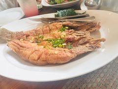 -Chom Cafe and Restaurant