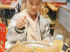 -红渡小香·牛肉麻辣香锅(车站南路店)