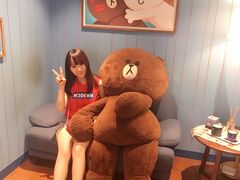 -LINE FRIENDS Garosu-gil Flagship Store