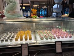-广州万富希尔顿酒店·感趣自助餐厅·金秋蟹宴生蚝海鲜刺身