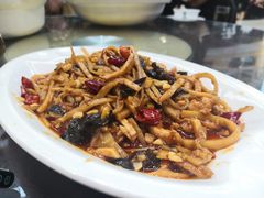 -鑫小城故事·砂锅·排骨藕汤(兴业路店)