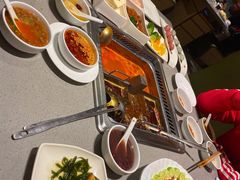 -海底捞火锅鲜切牛肉主题店(长寿路店)