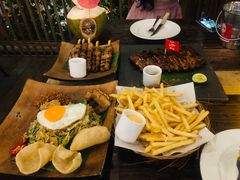 -Naughty Nuri’s Phuket