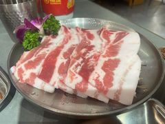 -围炉肉舍•炭烤活鳗•丹东海鲜烤肉(步行街店)