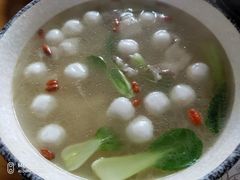 银耳绣球鱼丸-万景饭店·鱼街农家菜