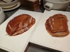 酥不腻烤鸭-小大董·烤鸭(观景餐厅·南京西路店)