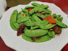 广式腊味炒兰豆-黄B湛江鸡饭店(粤垦路店)