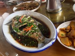 -芦茨金富饭庄·25年老字号·专做稻草鸡