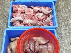 -标记美食新鲜猪杂(兴南大道店)