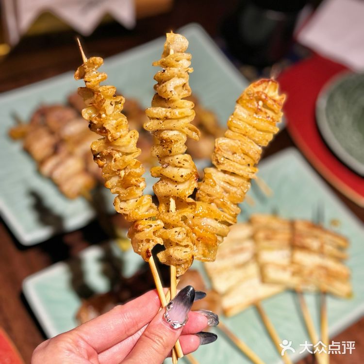 经常请吃饭的漂亮姐姐～