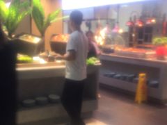 -新艺自助美食城(中山路店)