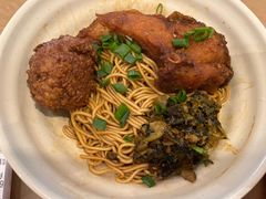 狮子头爆鱼干挑面-佬钱湾仔(衣裳街店)