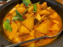 -云海肴·汽锅鸡·云南菜(天山百盛优客店)